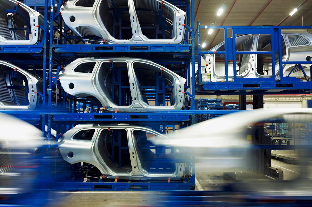 Optimizing Logistics for the Automotive Industry in the UAE and Saudi Arabia