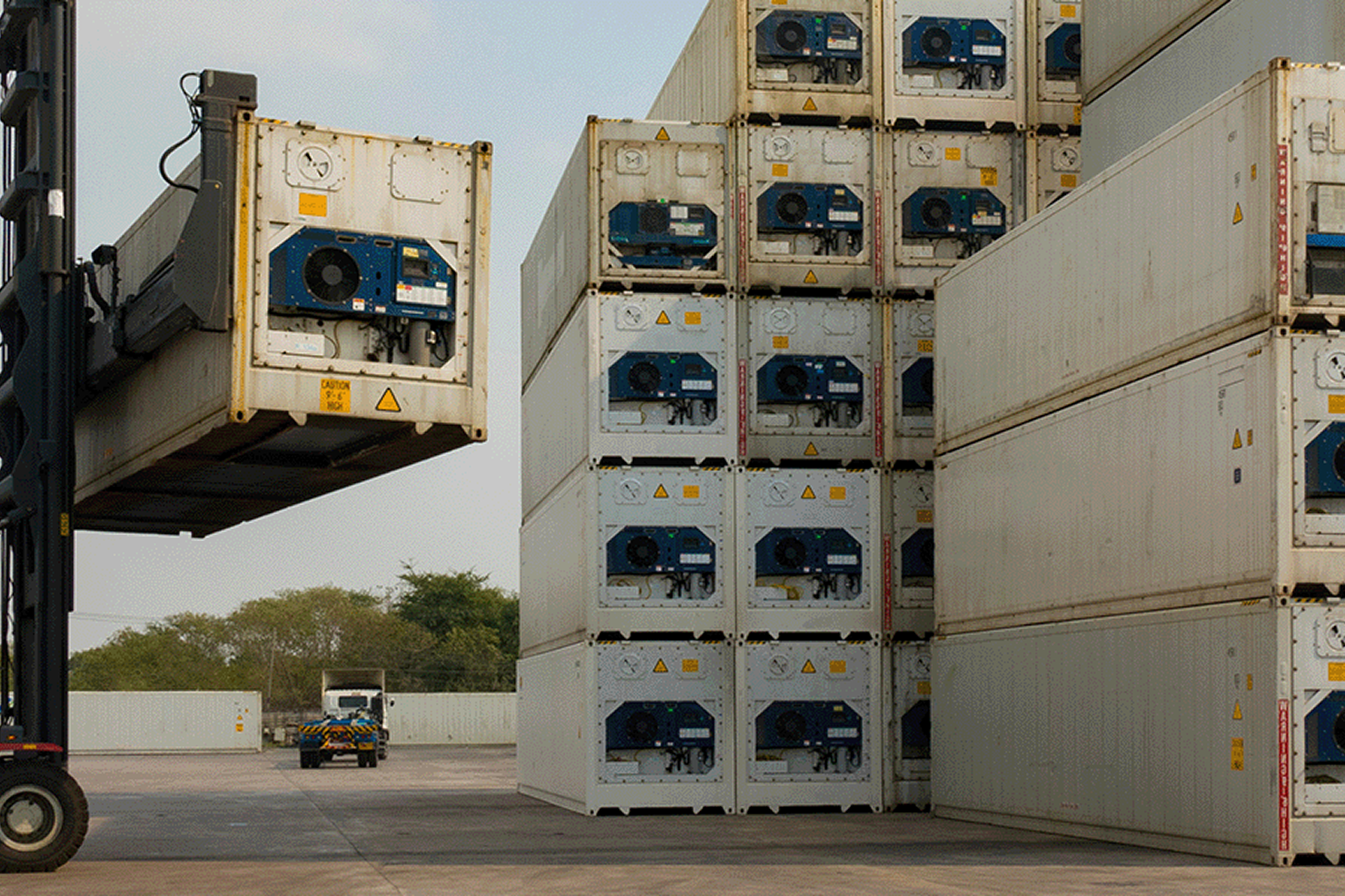 Temperature-Controlled Freight Solutions UAE: Protecting Sensitive Cargo Across the Supply Chain
