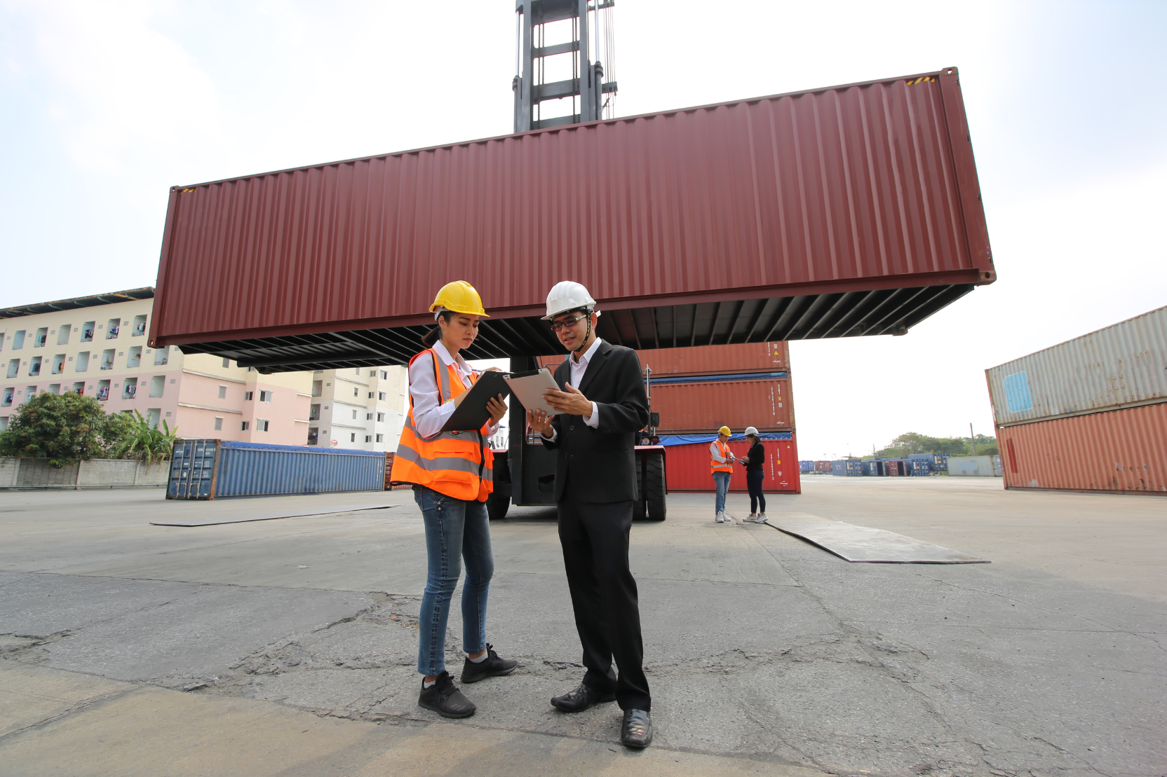 Container Shipping Solutions UAE Exporters: How to Move Cargo Efficiently and Cost-Effectively
